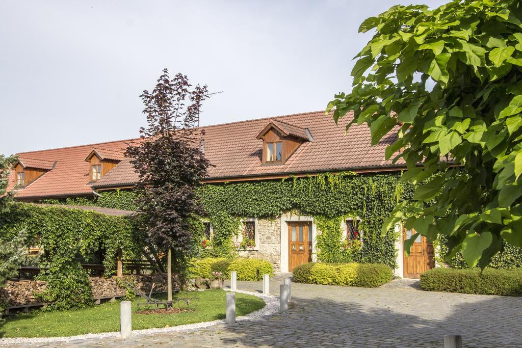 Penzion Ve Stoleti Loděnice المظهر الخارجي الصورة